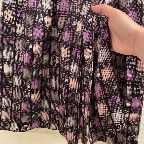 Alice & Trixie Silk Black Purple Geometric Print Wrap Mini Skirt Size XS NEW - Picture 3 of 6